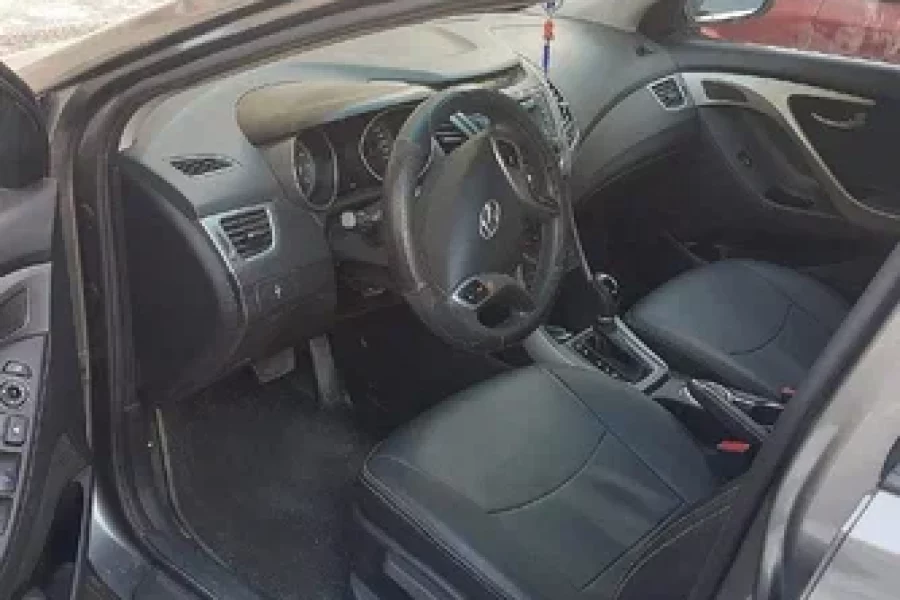 Hyundai elantra 2017